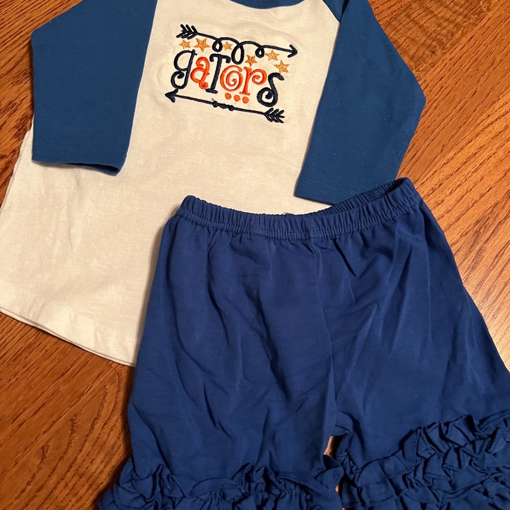 🆕 🐊Florida Gator Shirtw/shorts 🏈